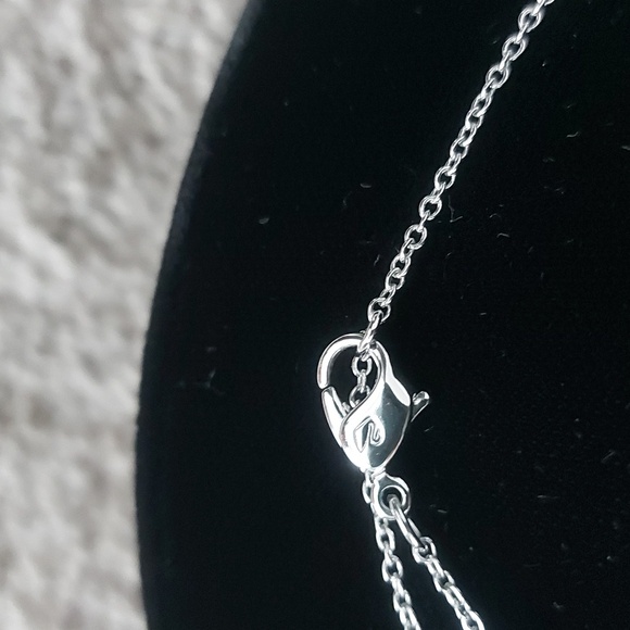 Swarovski silvertone necklace - Picture 4 of 10